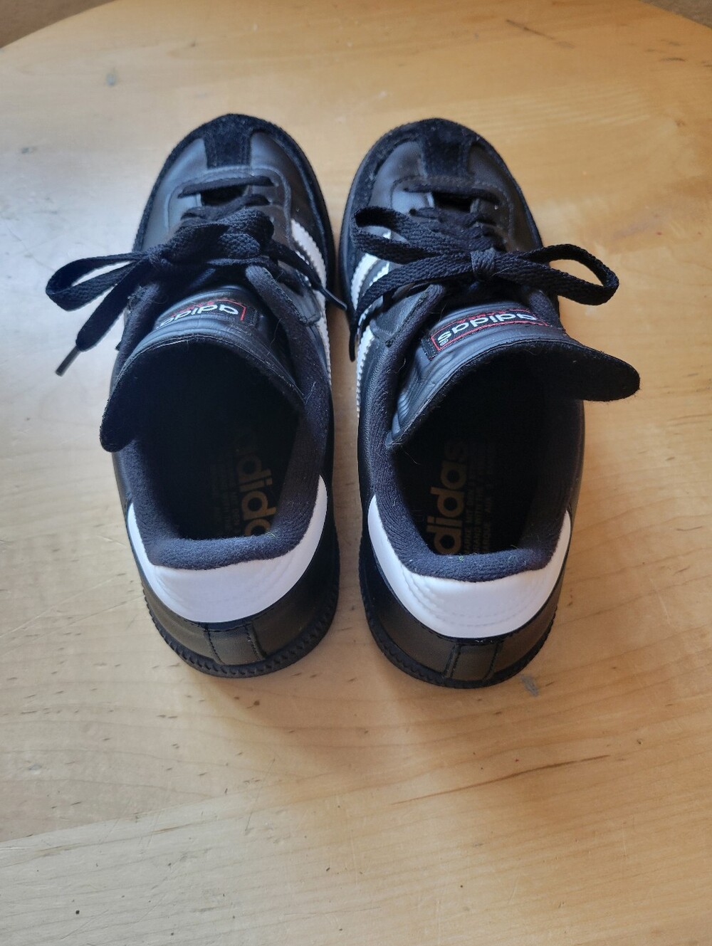 Adidas Samba Indoor Soccer Shoes Mens 7/Women's 8 Like New Black W/White Stripe - Picture 3 of 5